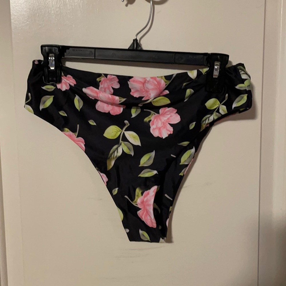 High-waisted flower bikini bottoms